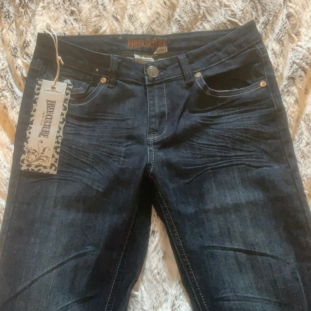 FREE CULTURE JEANS SIZE 7 (NEW)